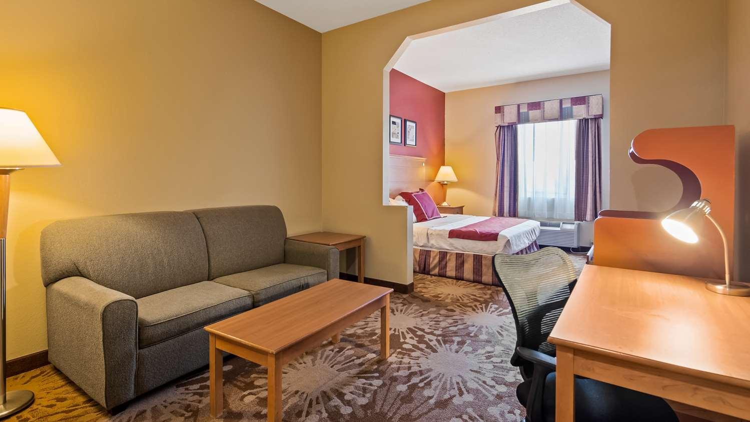 Best Western Plus New Cumberland Exterior photo