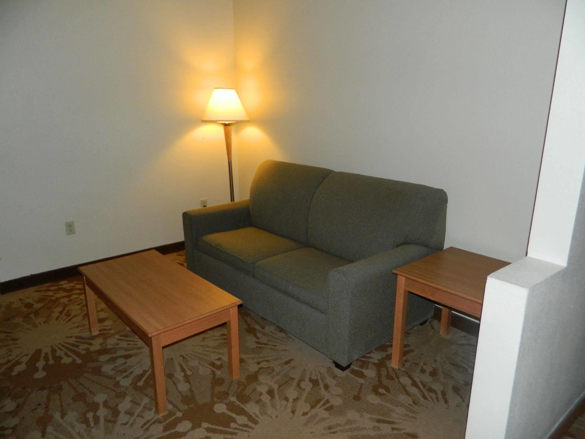 Best Western Plus New Cumberland Exterior photo